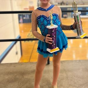 Baton twirling competition solo strut costume